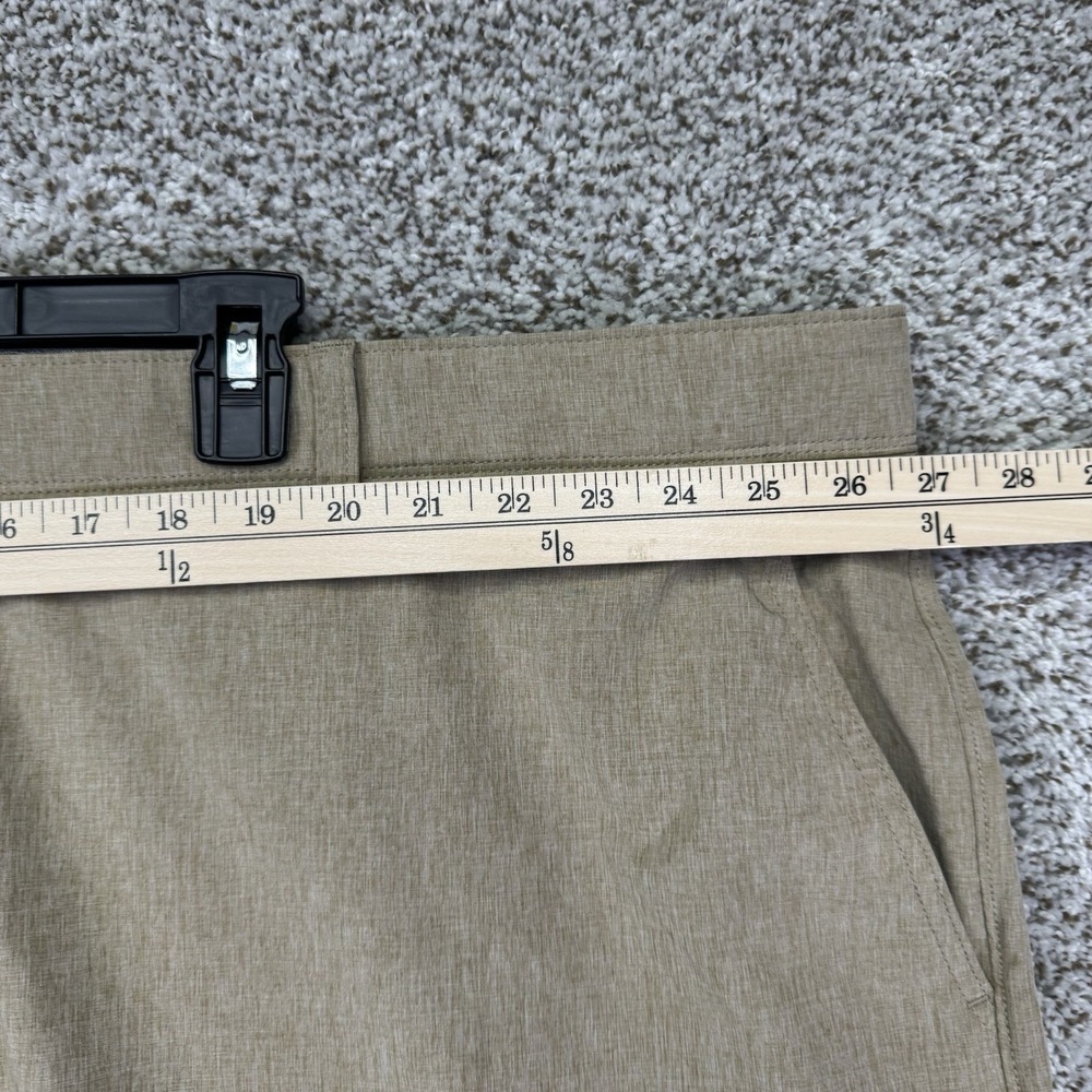 IZOD Saltwater Performance Shorts Men's Size 52‎ Lot Of 2 Gray Tan Stretch Golf - Picture 3 of 16